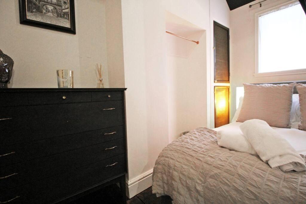 In The Heart Of Chester, Historical & Stylish Экстерьер фото
