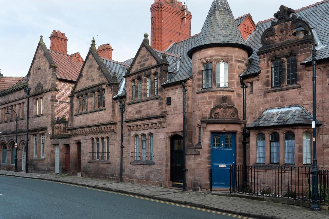 In The Heart Of Chester, Historical & Stylish Экстерьер фото